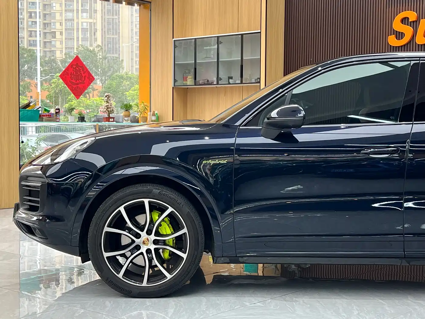 Porsche Cayenne New Energy 2023 Cayenne E-Hybrid 2.0T Platinum Edition фото 11
