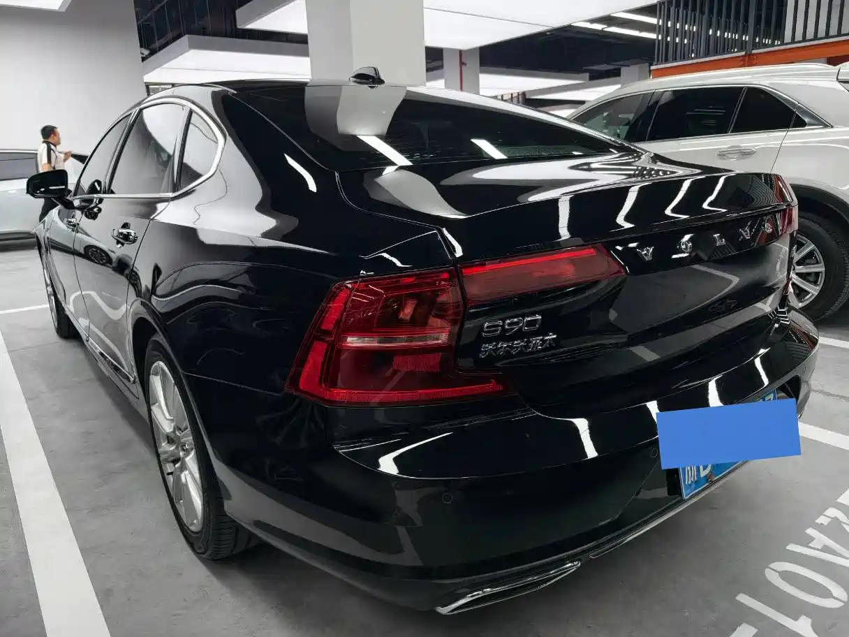 Volvo S90 2020 T5 Momentum Luxury Edition фото 11