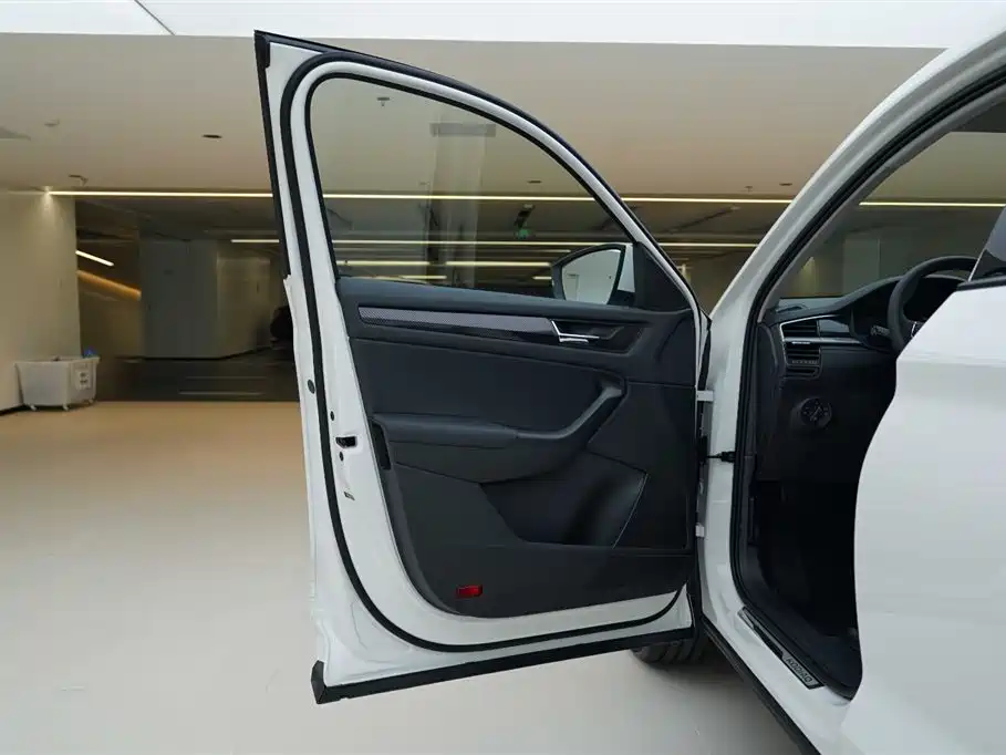 Škoda Kodiaq 2024 TSI330 5-Seat Front-Wheel Drive Power Edition фото 16