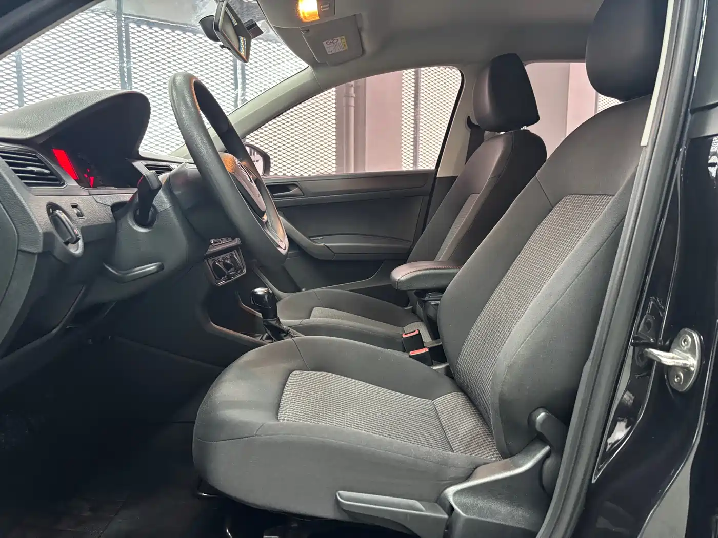 Volkswagen Santana 2016 1.6L Automatic Trend Edition фото 11