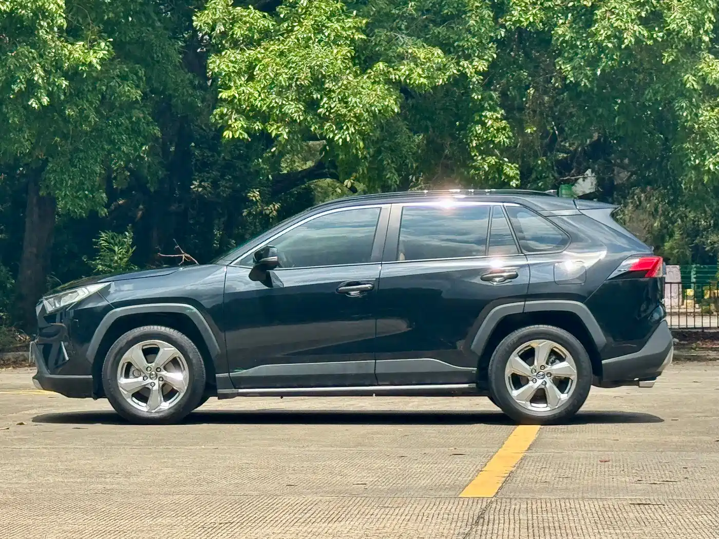 Toyota RAV4 Rongfang 2022 2.0L CVT 2WD Trend Edition фото 4