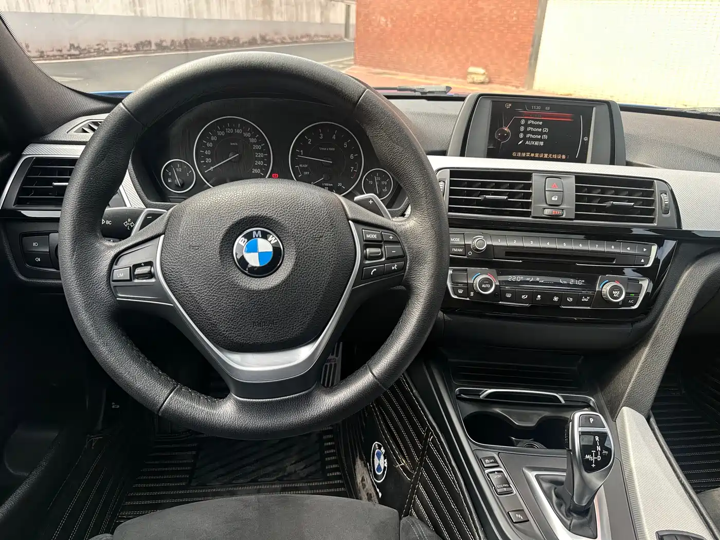 BMW 3 Series 2017 320i M Sport фото 10