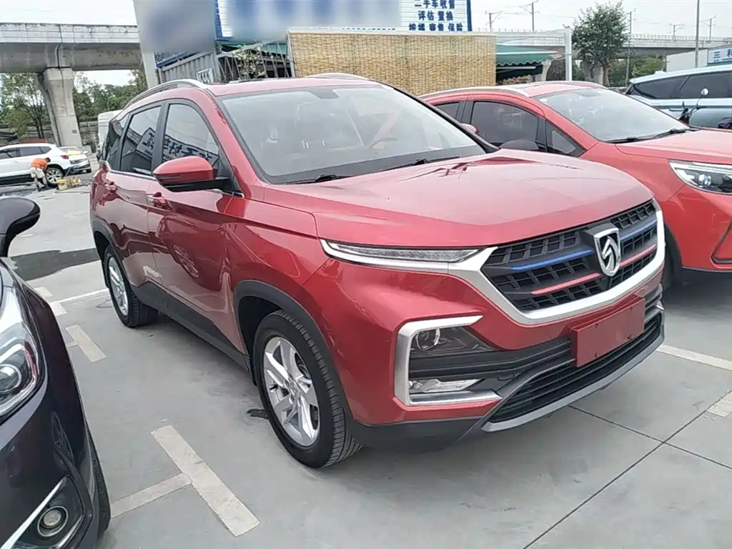 Baojun 530 2019 2019 1.5T CVT Luxury 7-seater China V