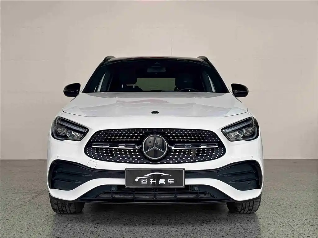 Mercedes-Benz GLA 2022 GLA 220 4MATIC фото 2