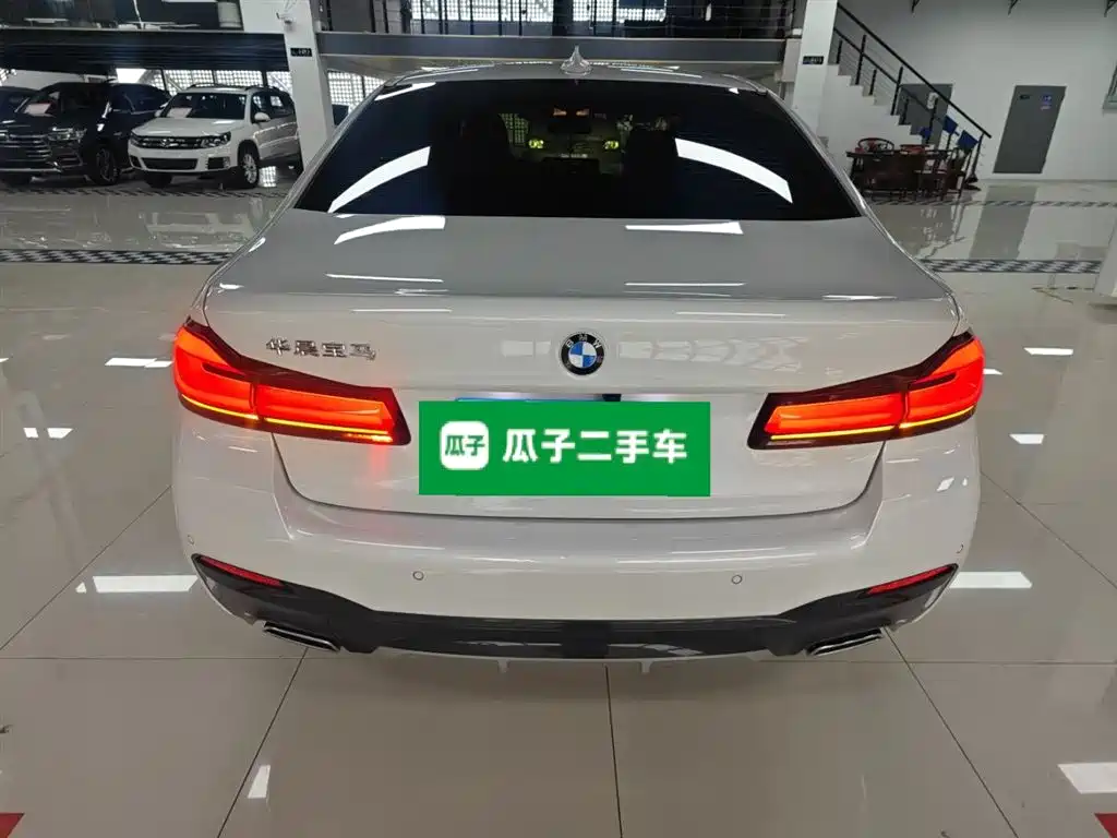 BMW 5 Series 2022 Facelift 530Li Leading M Sport Package фото 6