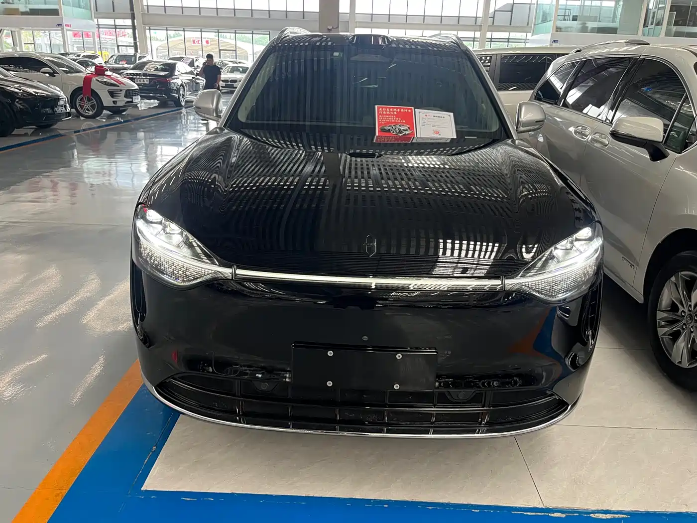 AITO Wenjie AITO M9 2024 Extended Range Ultra 42kWh 6-Seater фото 2