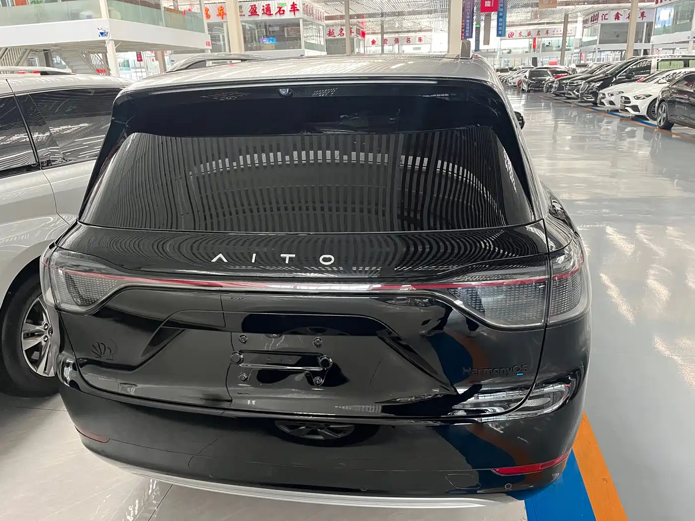 AITO Wenjie AITO M9 2024 Extended Range Ultra 42kWh 6-Seater фото 10