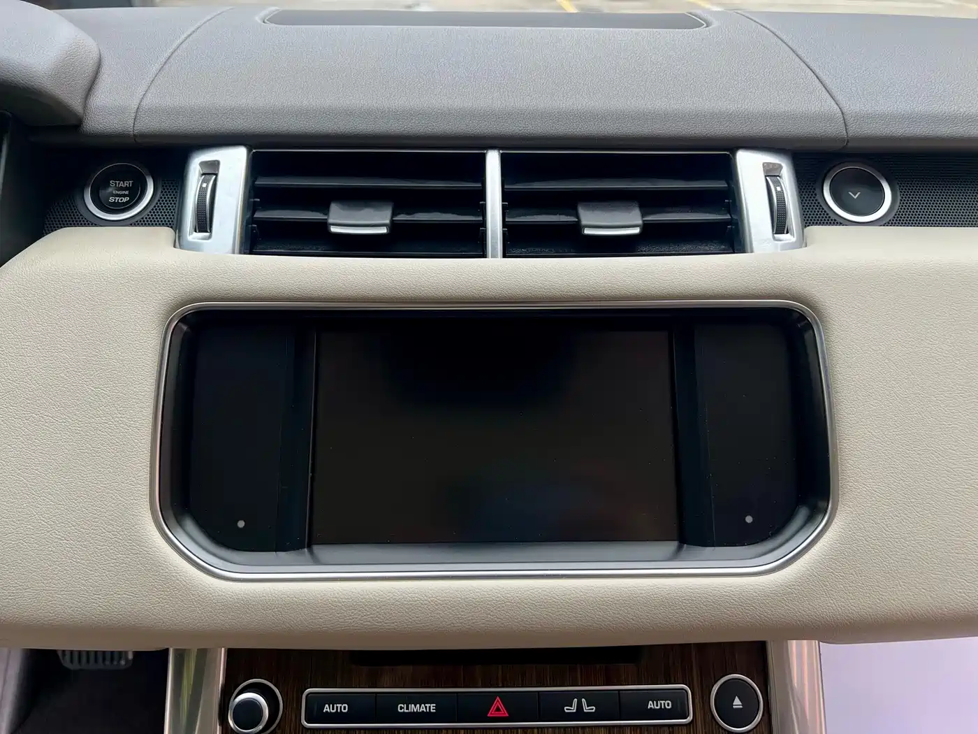 Land Rover Range Rover Sport 2016 Model 3.0 SC V6 HSE фото 14