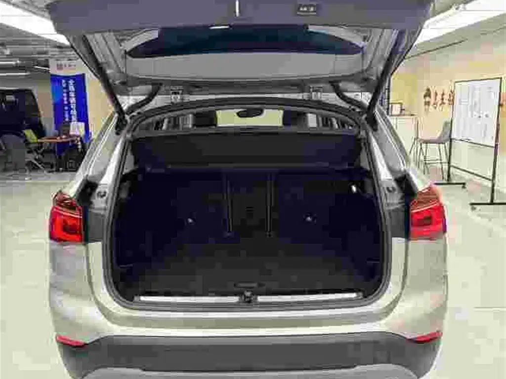 BMW X1 2019 xDrive20Li Premium Model фото 11
