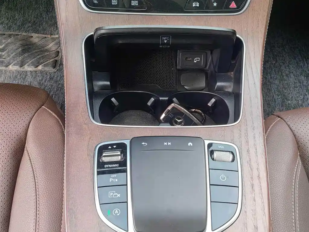 Mercedes-Benz E-Class 2023 E 300 L Fashion фото 11