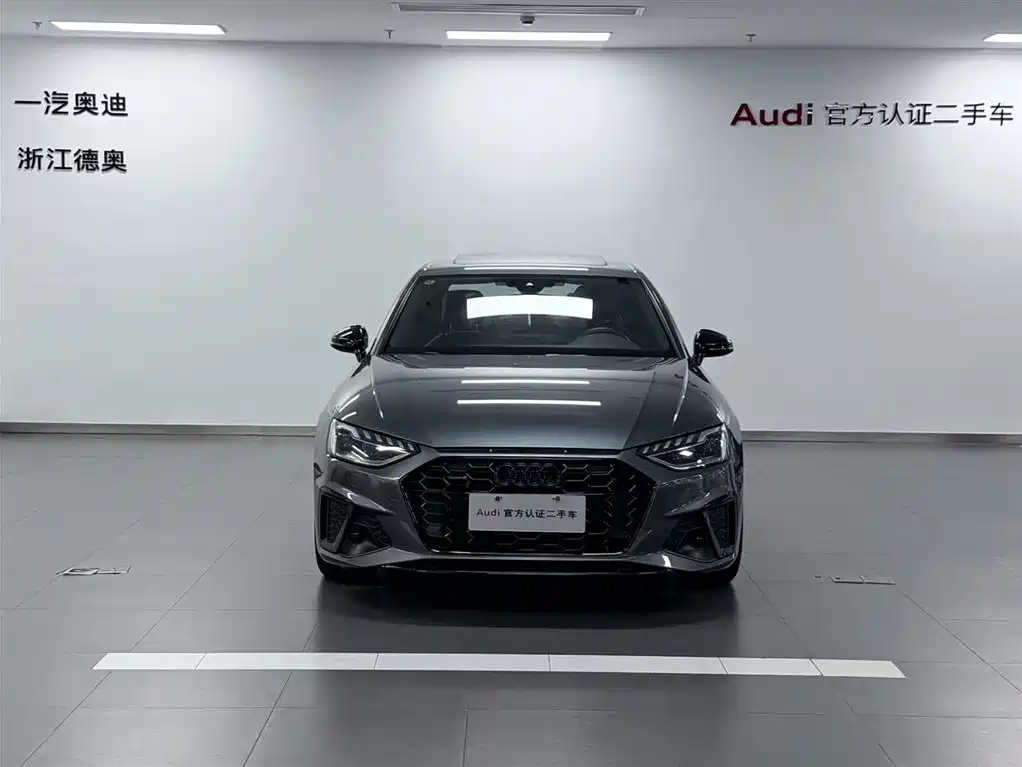 Audi A4L 2023 40 TFSI quattro Luxury Sport фото 2