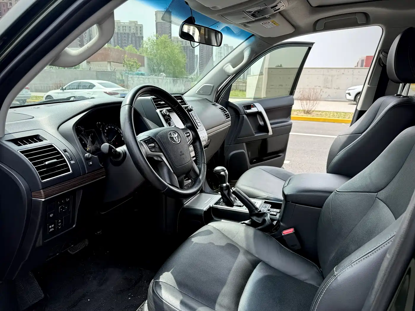 Toyota Prado 2018 3.5L Automatic TX-L NAVI Rear-mounted Spare Tire фото 12