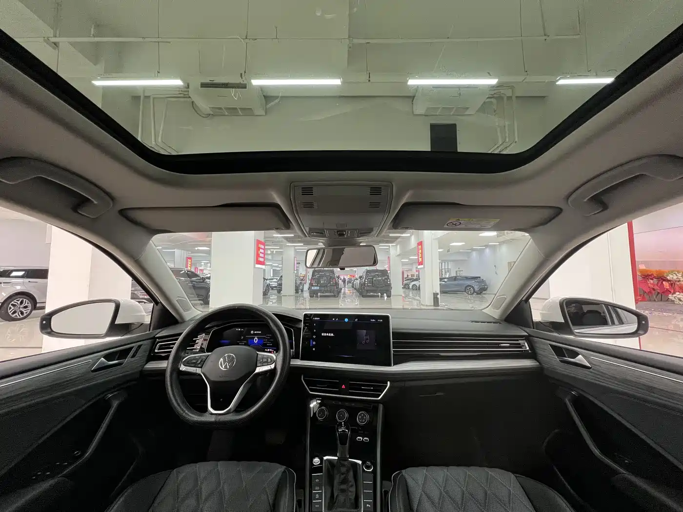 Volkswagen Sagitar 2023 300TSI DSG Surpassing Edition фото 8