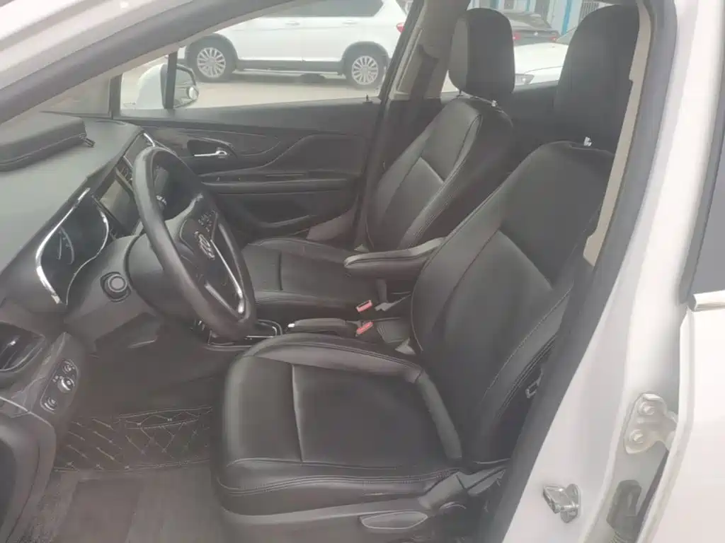 Фото 15 - Buick Encore