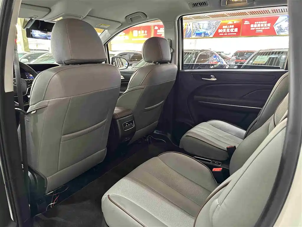 GAC Trumpchi Trumpchi M6 2023 PRO 270T DCT Elite Edition фото 7