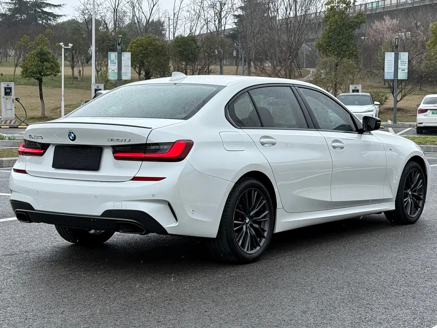 BMW 3 Series 2022 325Li M Sport Shadow Edition фото 6