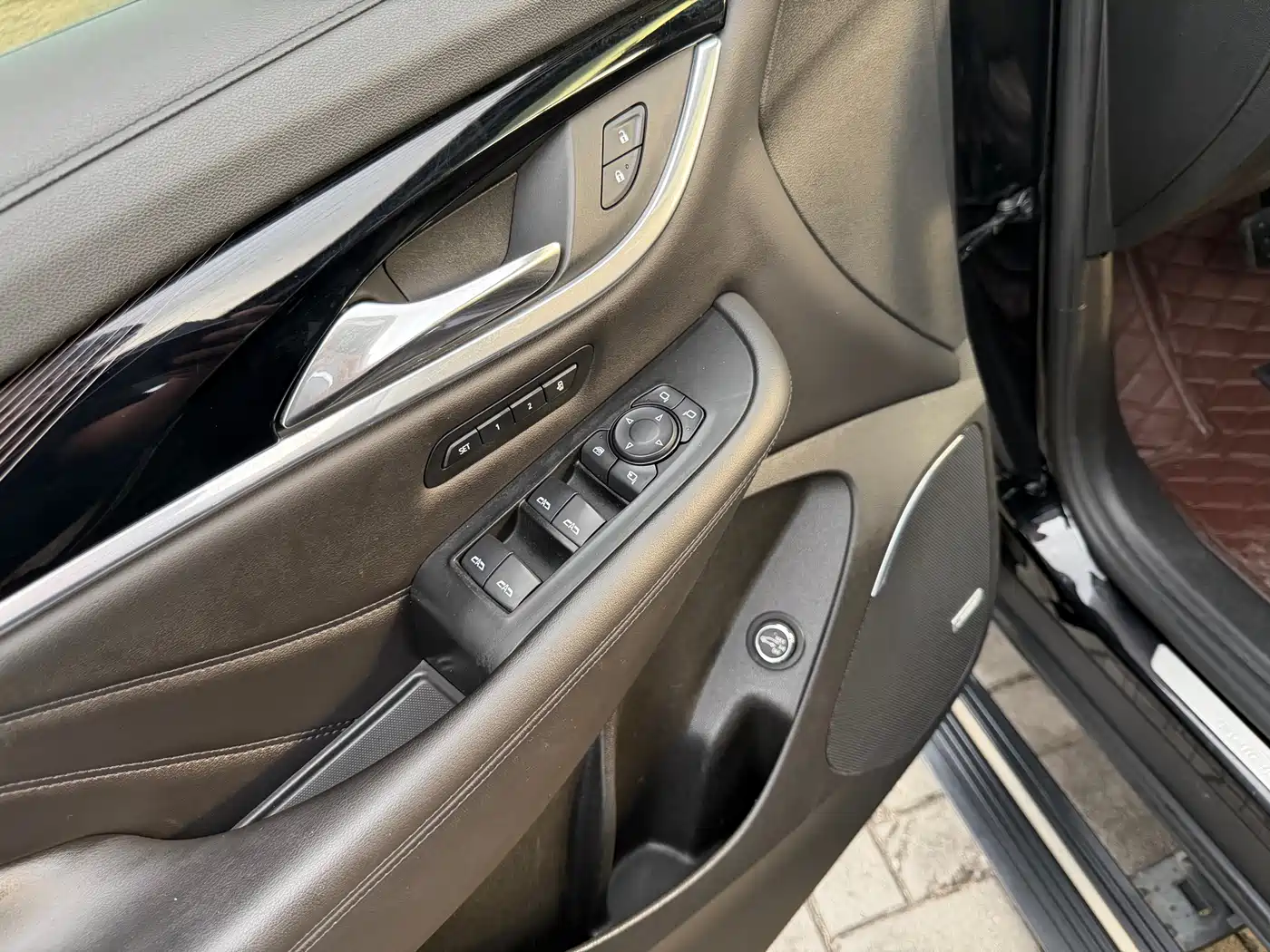 Buick Enclave 2020 28T 4WD Flagship Model фото 12