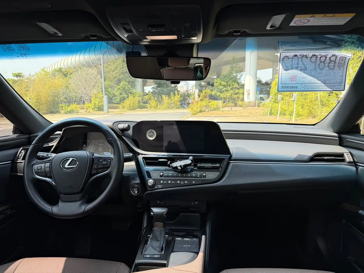 Lexus ES 2022 200 Excellence Edition фото 4