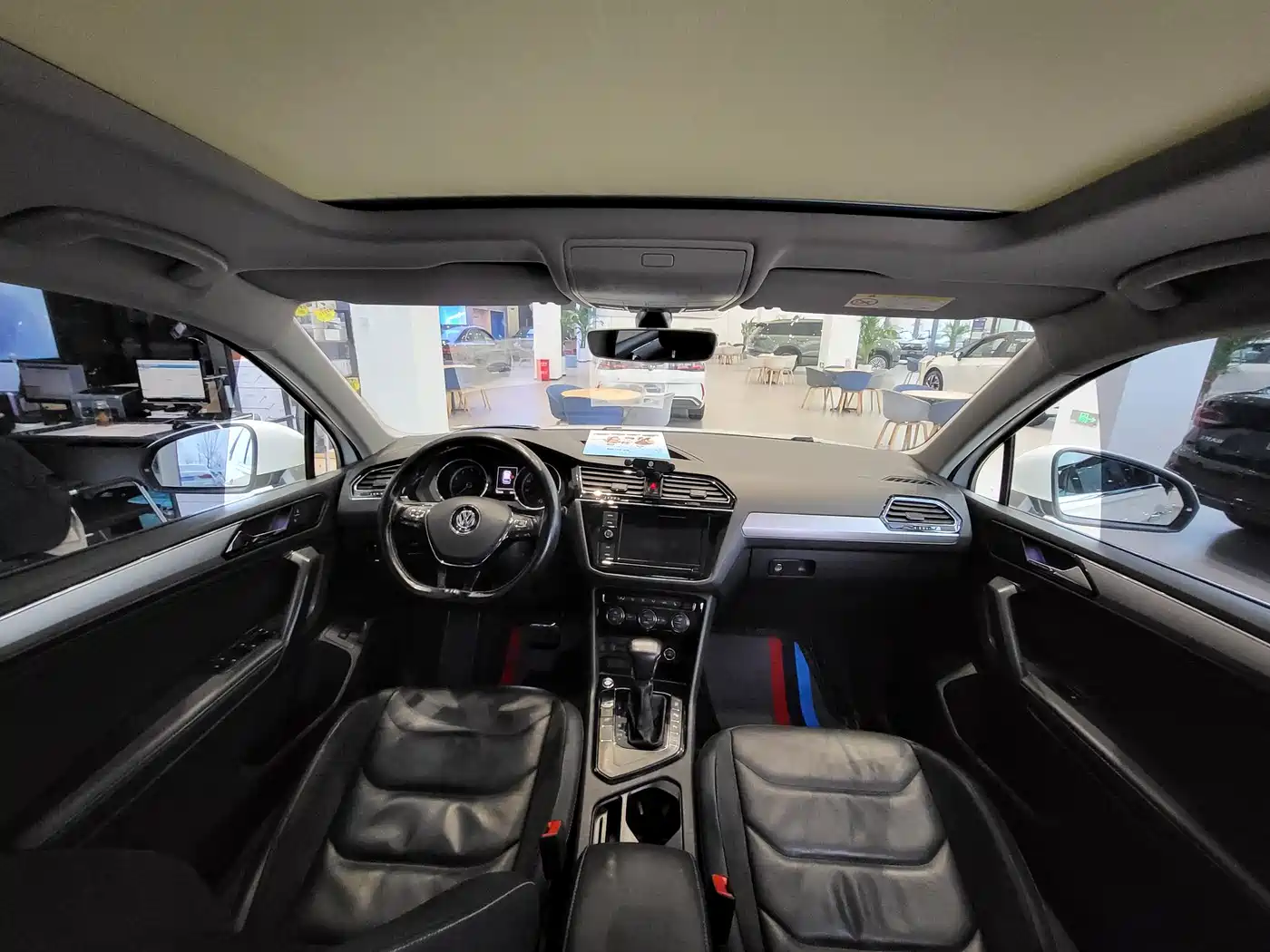 Volkswagen Tiguan L 2019 330TSI Automatic 2WD Smart Luxury Edition China VI фото 5