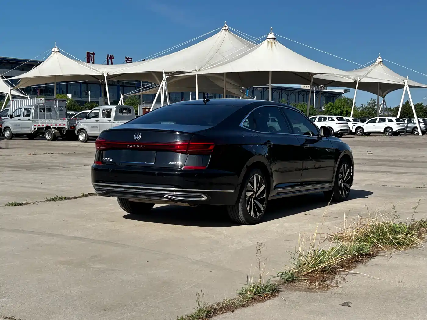 Volkswagen Passat 2022 330TSI Elite Edition фото 7