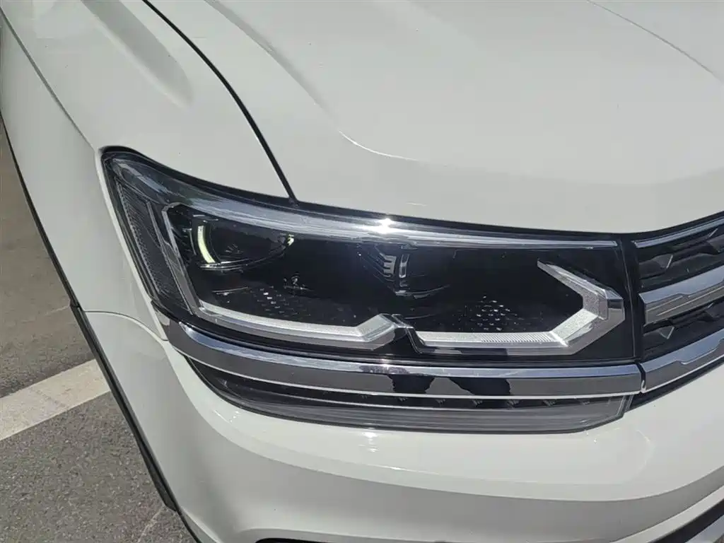 Volkswagen Tharu 2019 330TSI AWD Luxury Edition China VI фото 13