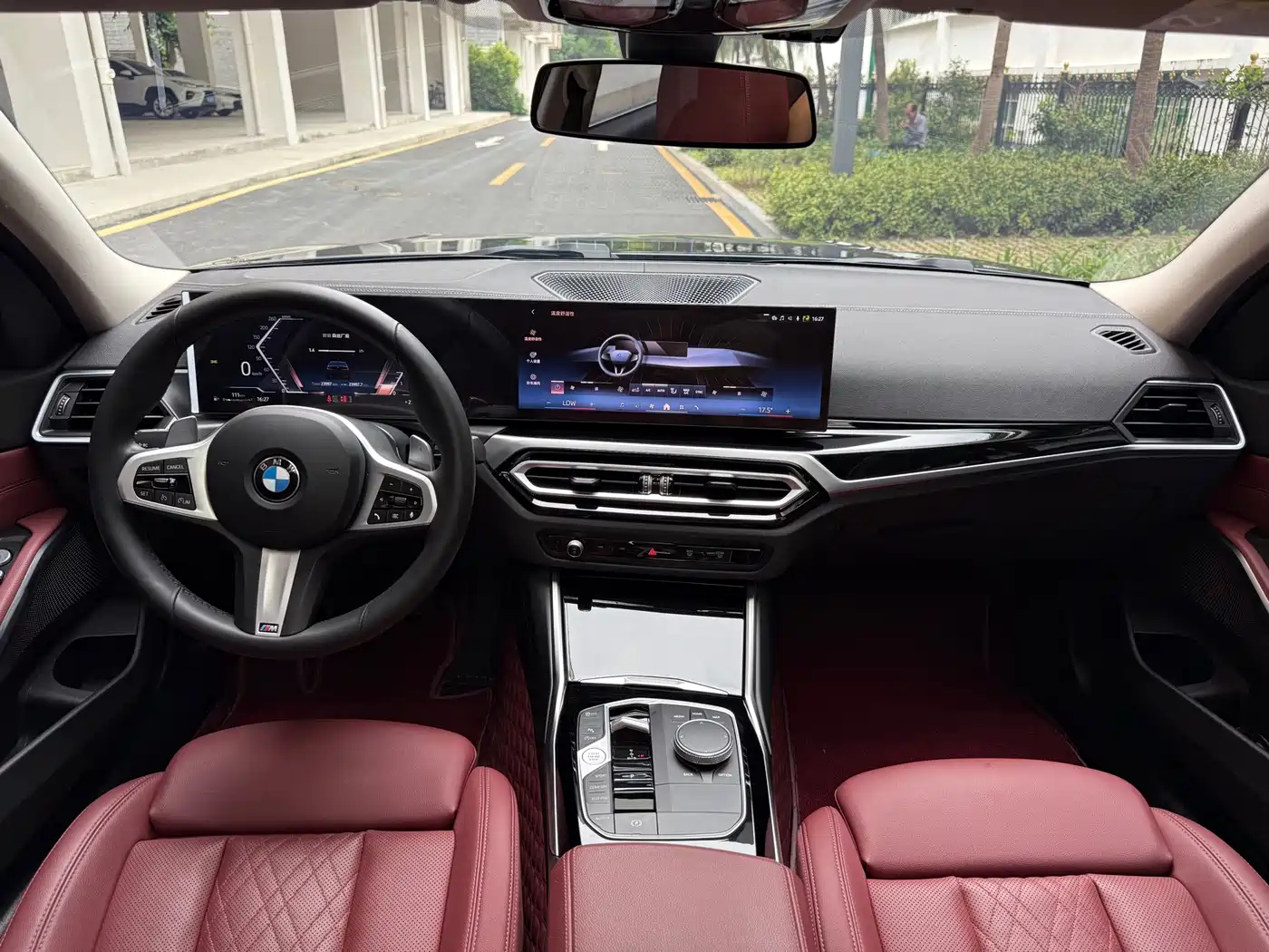BMW 3 Series 2023 320Li M Sport Package фото 11