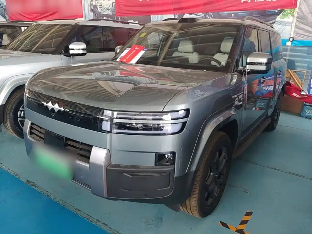 Fang Cheng Bao Titanium 7 2025 AWD Base Model