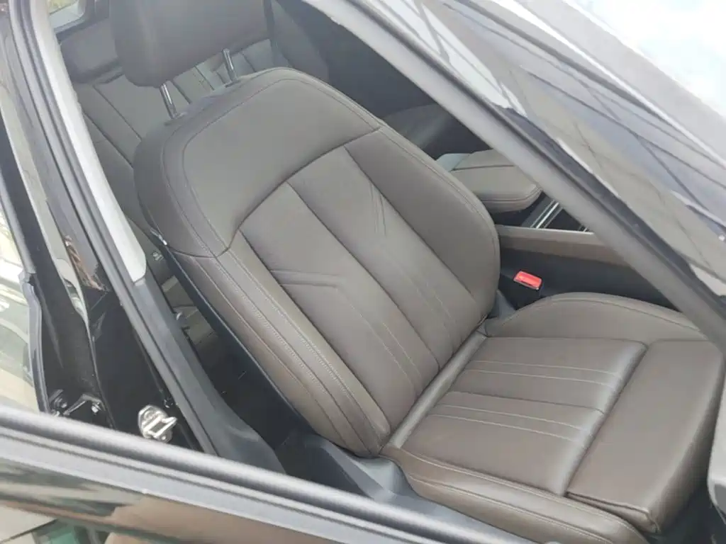 Audi Q6 2025 2023 45 TFSI quattro Uniform Cloud Yulin Package