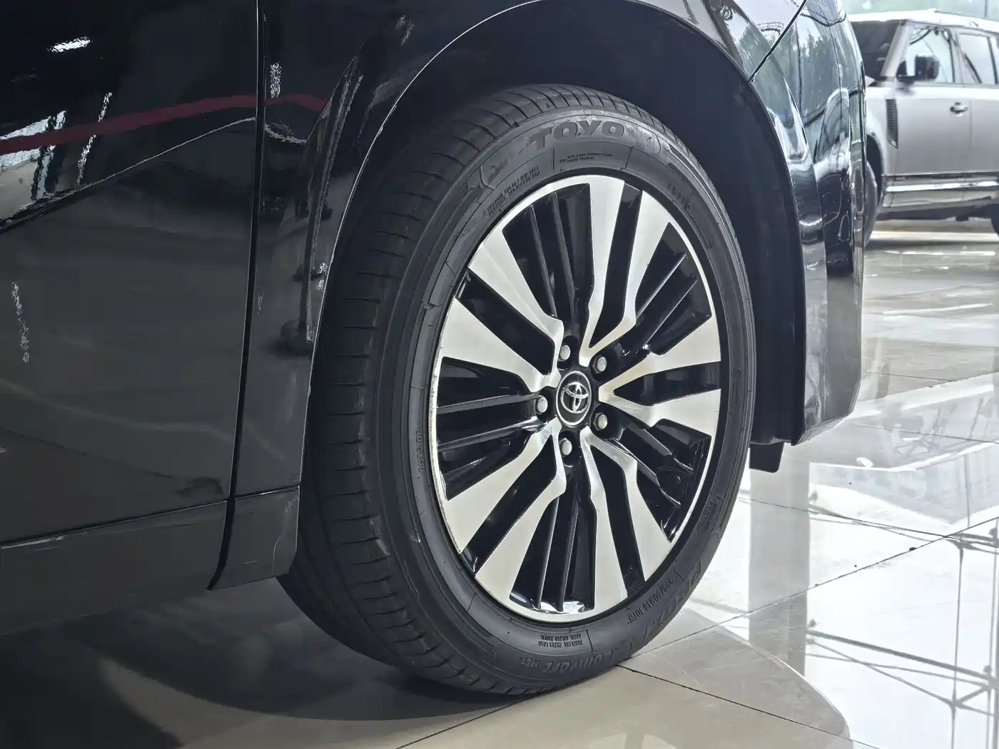 Toyota Alphard 2018 Facelift 3.5L Premium Edition фото 20