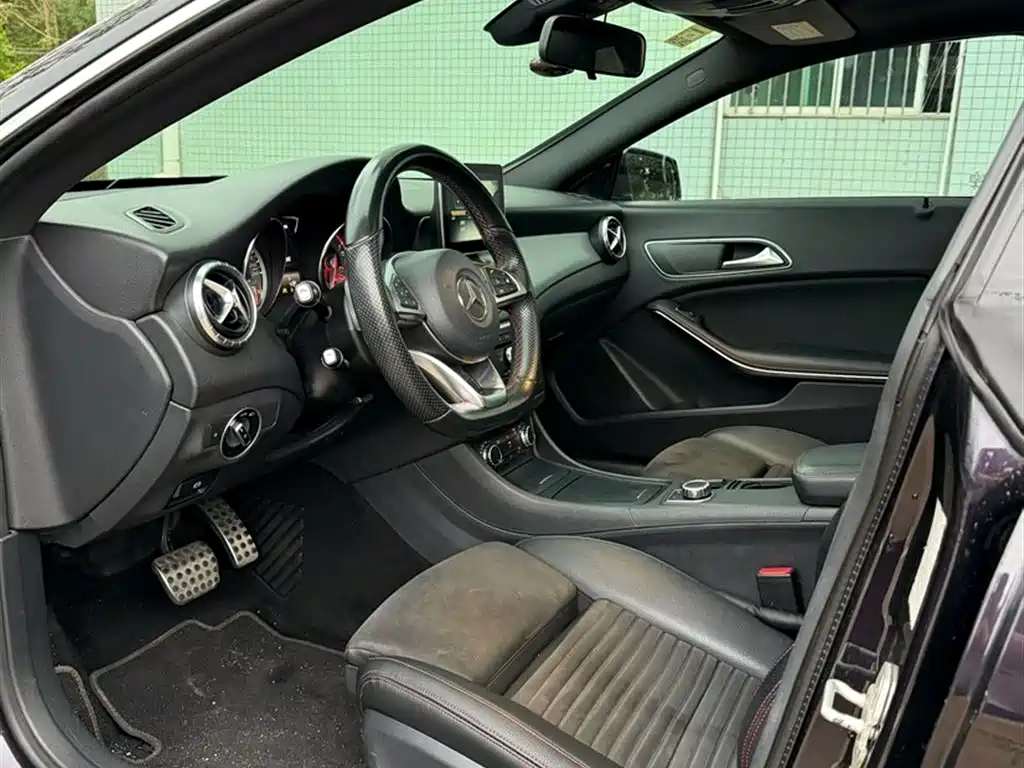Mercedes-Benz CLA (Import) 2016 CLA 220 4MATIC фото 9