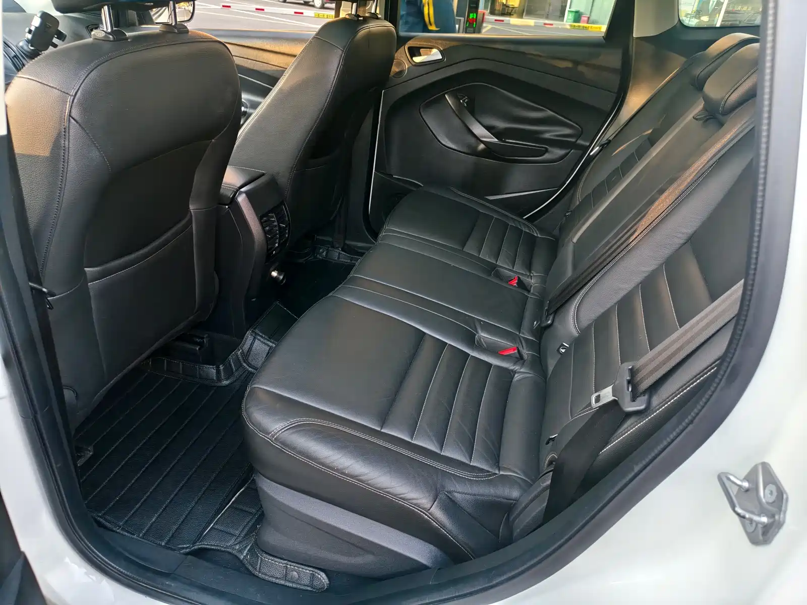 Фото 10 - Ford Kuga
