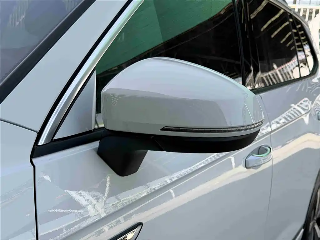 Volkswagen Tayron GTE Plug-in Hybrid 2023 280TSI Luxury Plus Advanced Edition фото 15