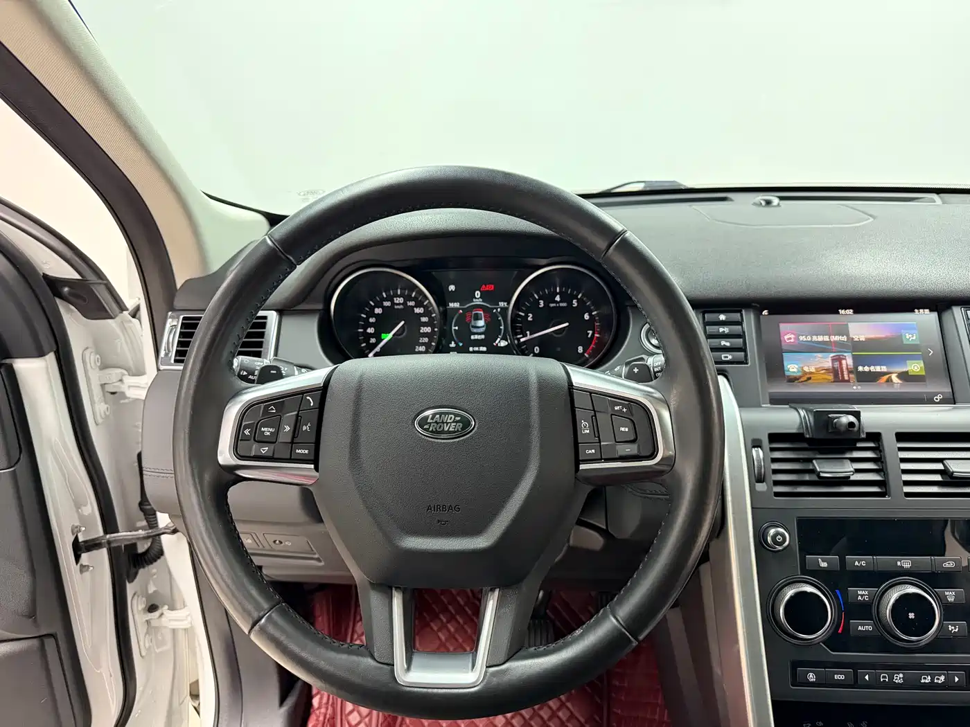 Land Rover Discovery Sport 2018 240PS HSE Edition фото 10