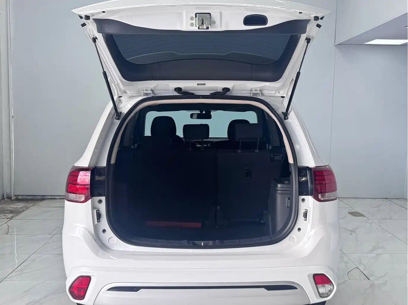 Mitsubishi Outlander 2021 2.0L 2WD Smooth Ride Version 5-Seater фото 15