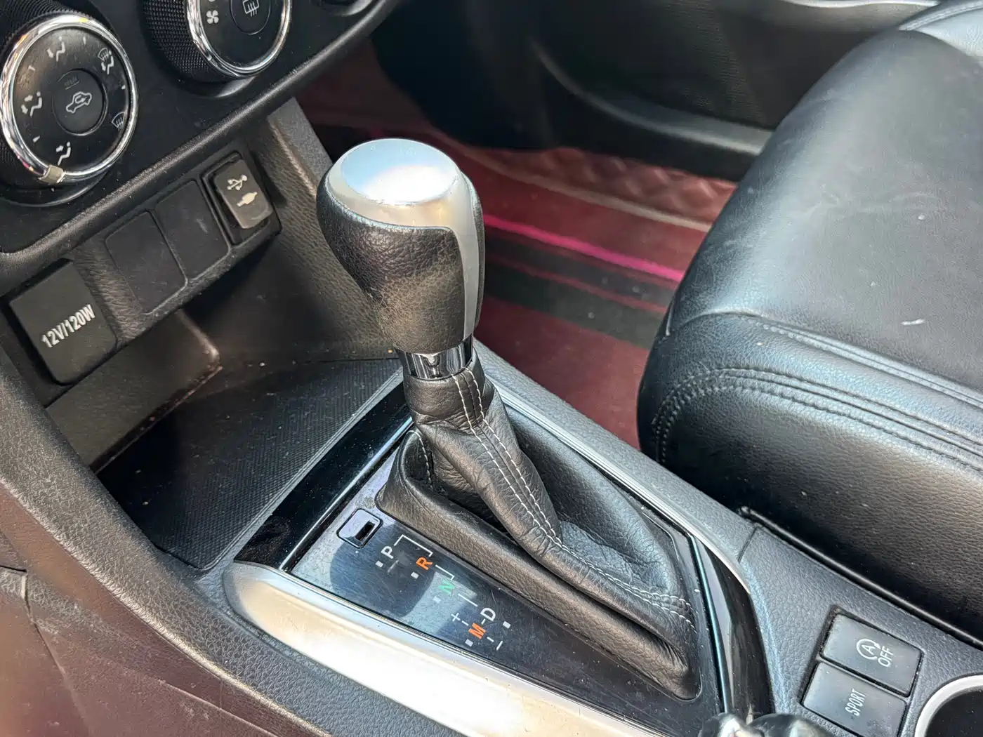 Toyota Levin 2017 Facelift 185T CVT Elite (China V) фото 8