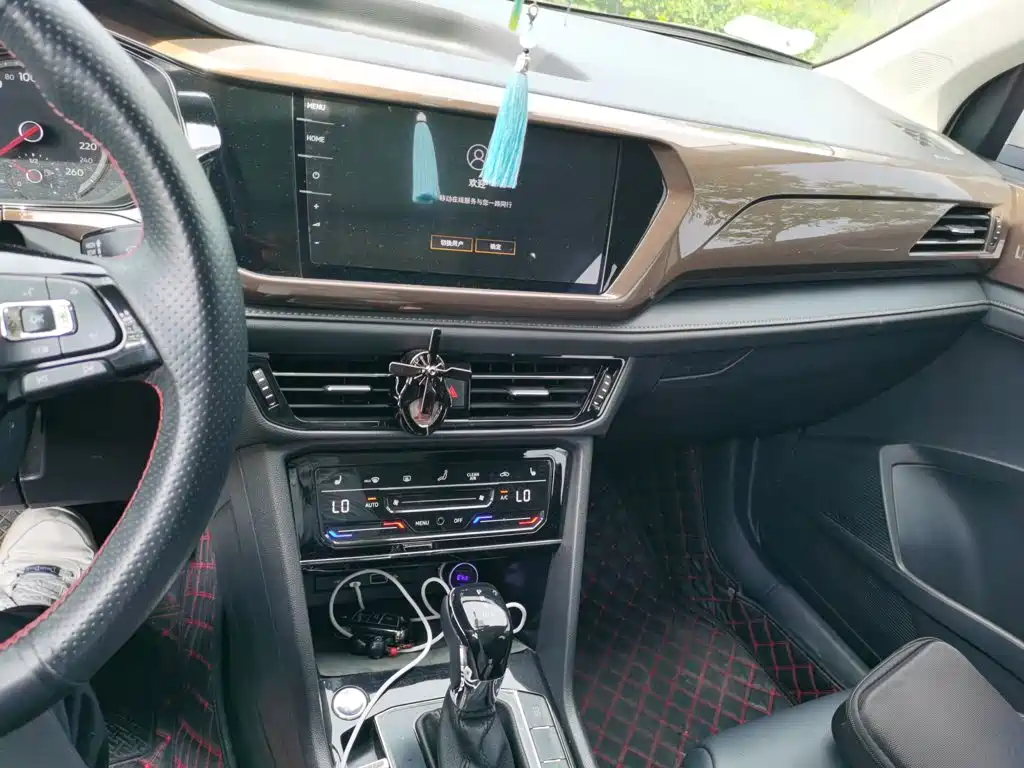 Volkswagen Tharu, миниатюра 6