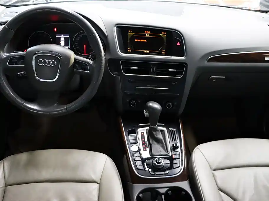 Audi Q5 (Import) 2010 3.2FSI Sport фото 5