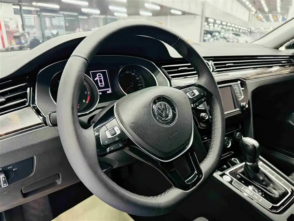Volkswagen Magotan 2017 380TSI DSG Luxury фото 13