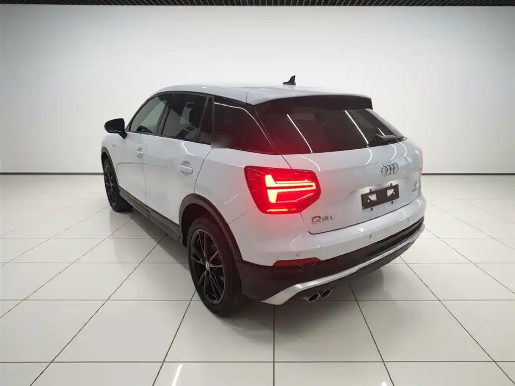 Audi Q2L 2018 35 TFSI Launch Exclusive Edition China VI фото 5