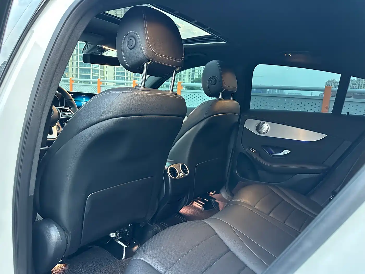 Mercedes-Benz GLC Coupe 2021 GLC 260 4MATIC Coupe SUV фото 7