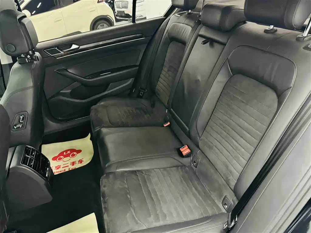 Volkswagen Magotan 2017 380TSI DSG Luxury фото 20