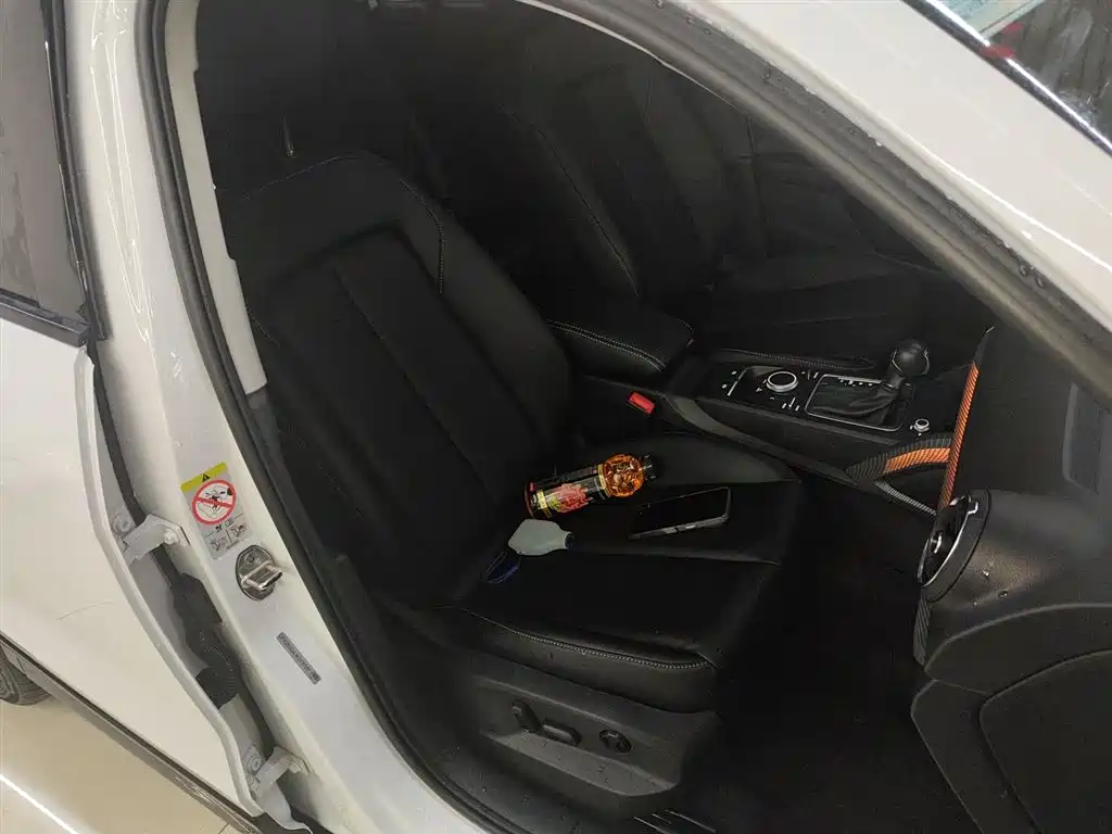 Audi Q2L 2018 35 TFSI Launch Exclusive Edition China VI фото 25