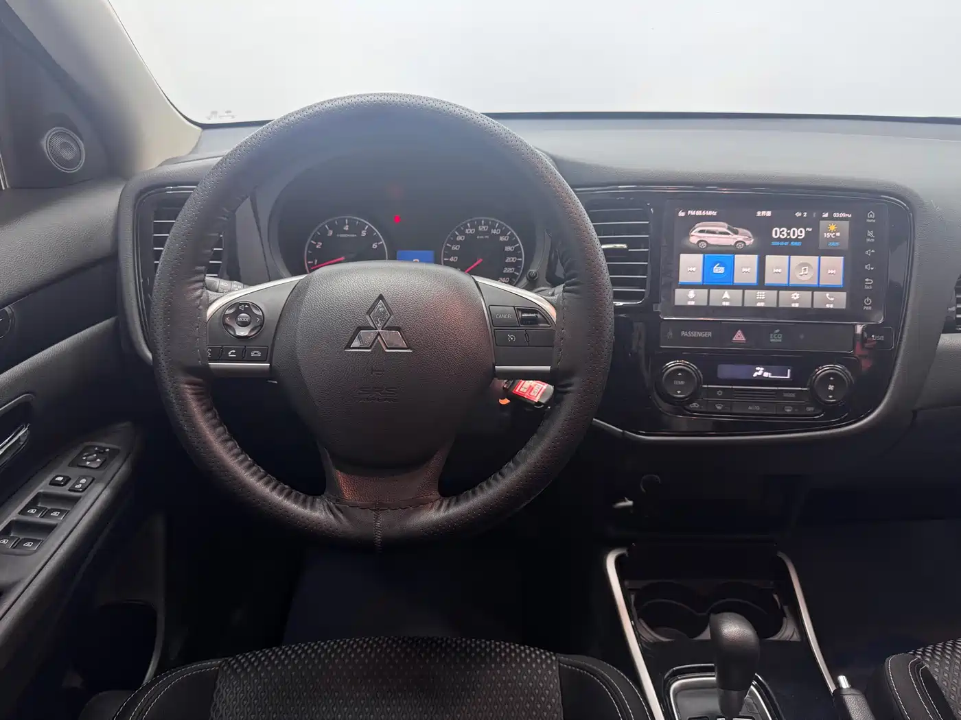 Mitsubishi Outlander 2021 2.0L 2WD Smooth Ride Version 5-Seater фото 13