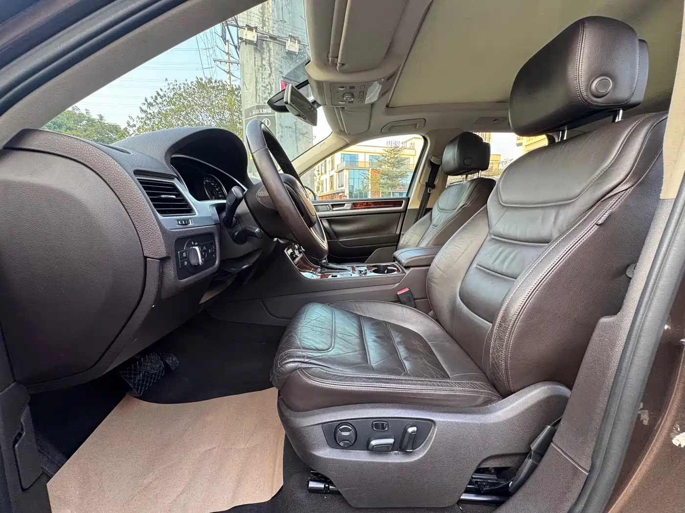 Volkswagen Touareg 2011 3.0TSI Standard фото 7