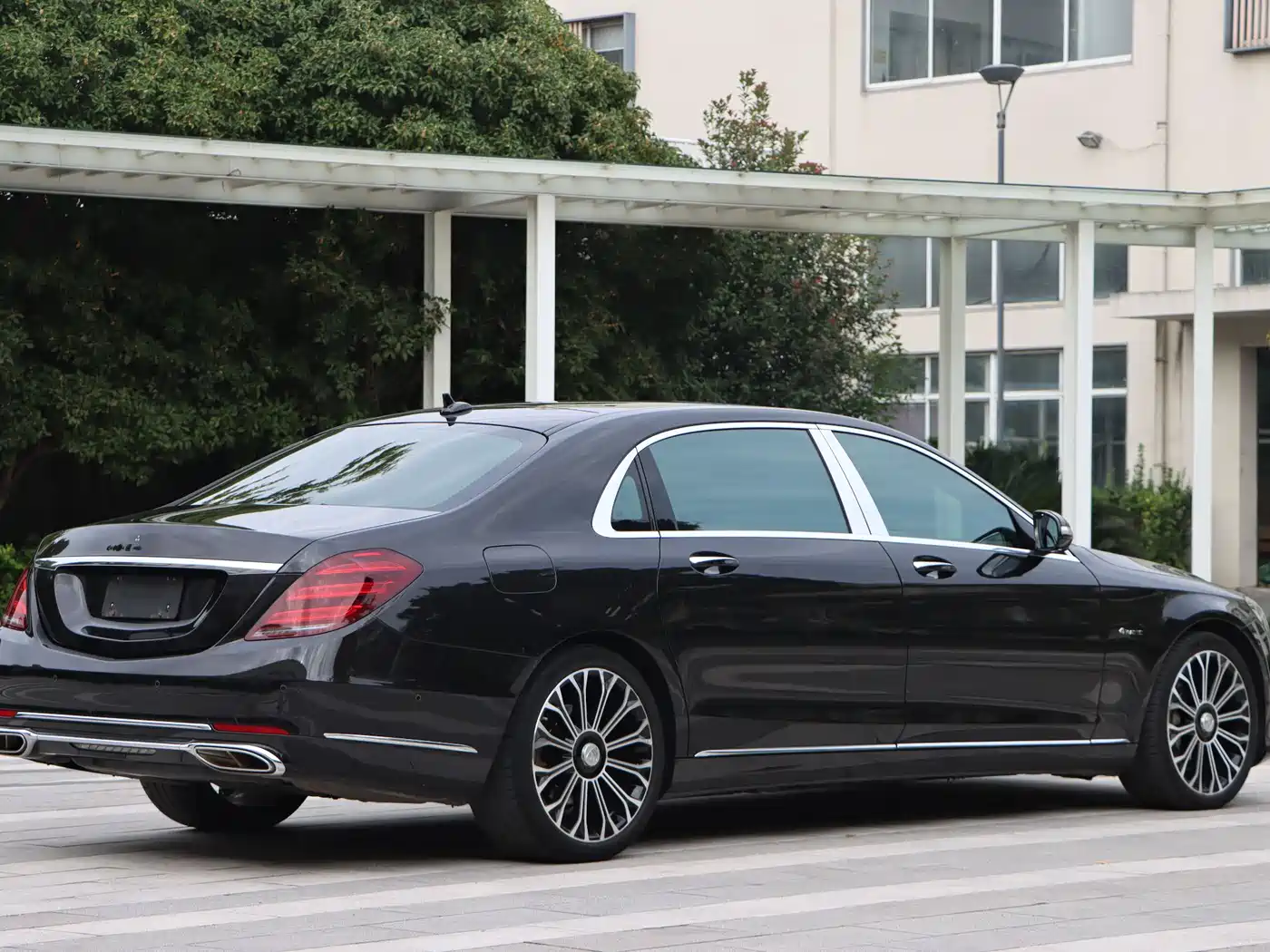 Mercedes-Benz Maybach S-Class 2020 S 450 4MATIC Collector's Edition фото 6