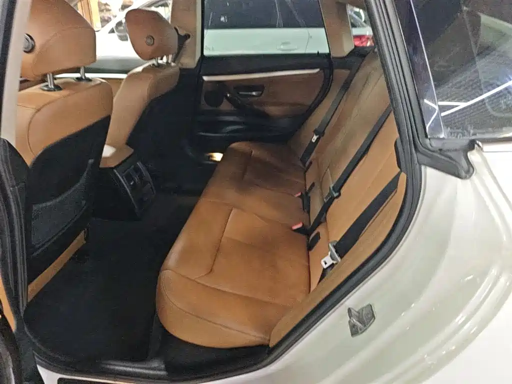 BMW 3 Series GT 2016 320i Design Package фото 17