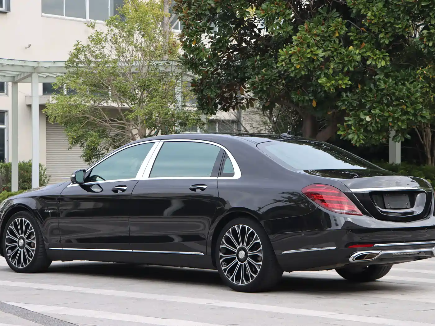 Mercedes-Benz Maybach S-Class 2020 S 450 4MATIC Collector's Edition фото 4