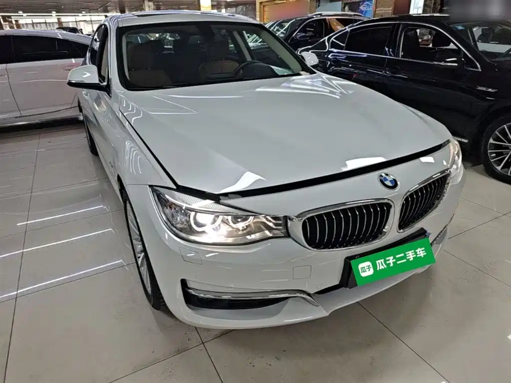 BMW 3 Series GT 2016 320i Design Package фото 4