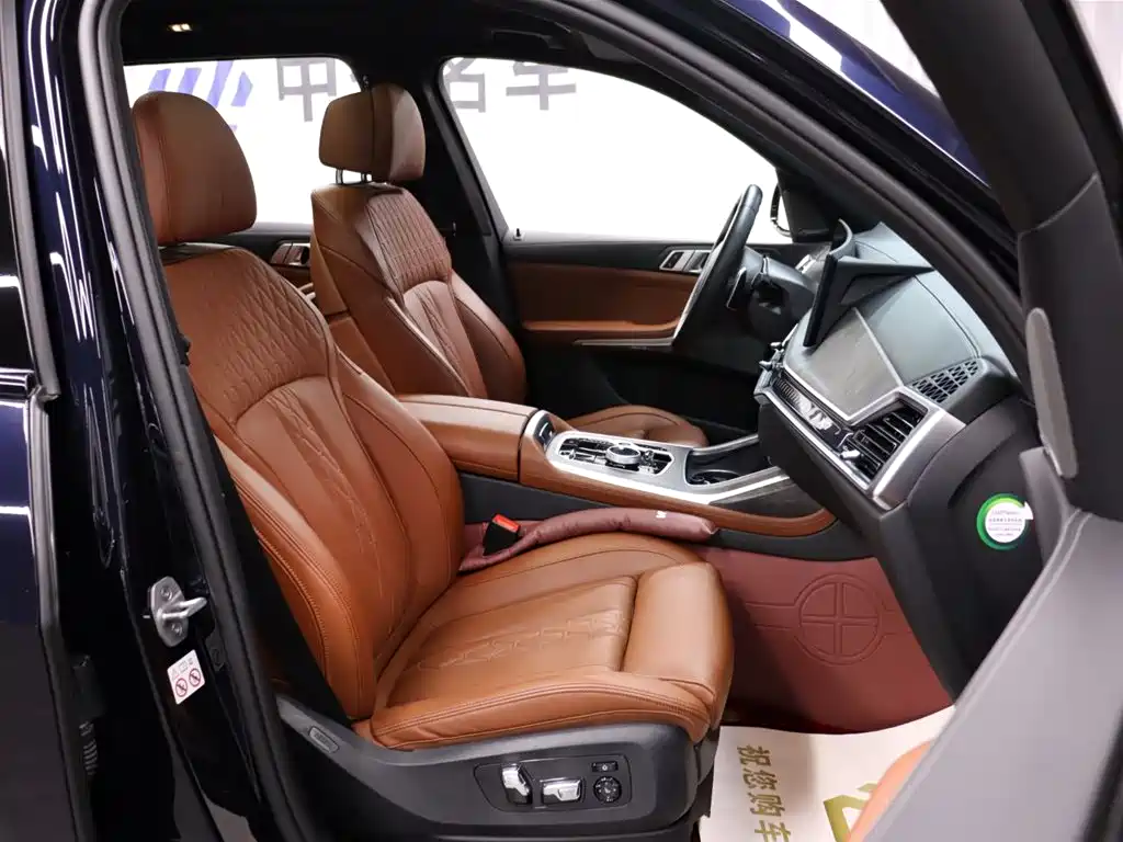 BMW X7 2023 xDrive40i Exclusive M Sport Package фото 19