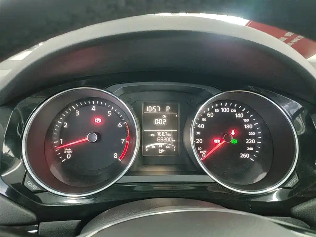 Volkswagen Sagitar 2017 1.6L Automatic Comfort фото 12